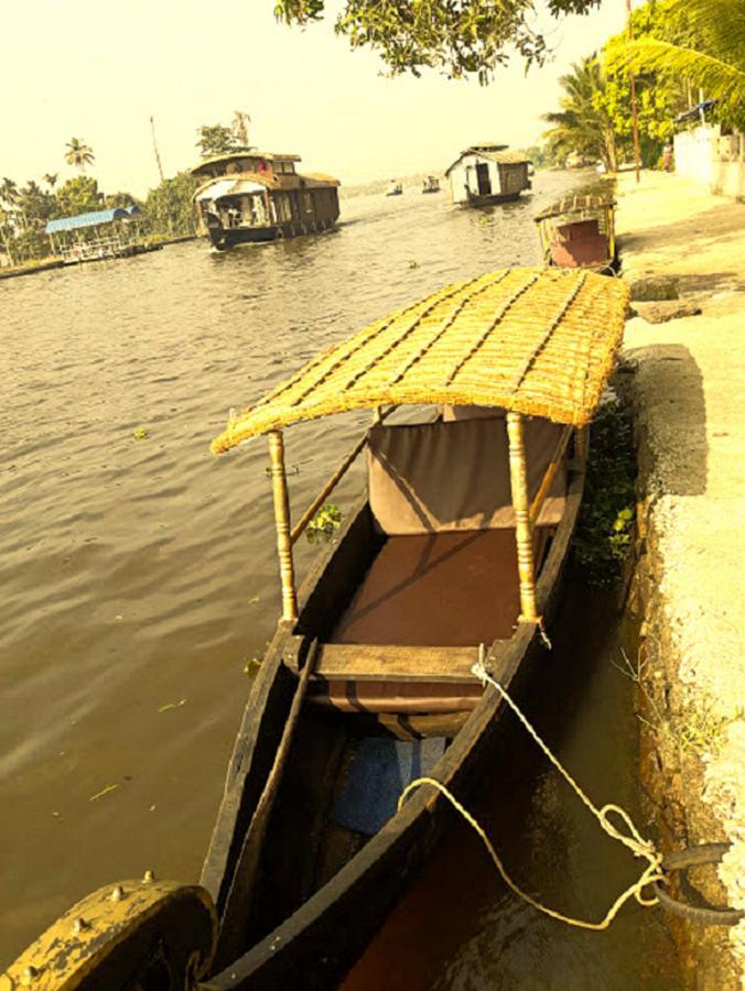 Aham Yoga Nest Panzió Alappuzha Kültér fotó